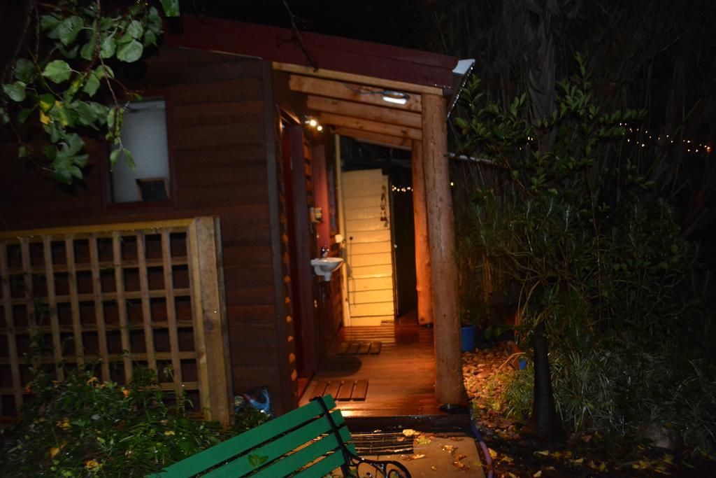Black Cockatoo Lodge Нанъп Екстериор снимка