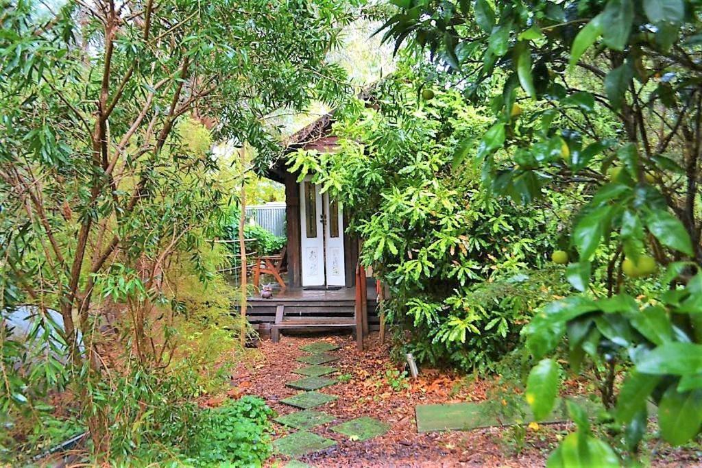Black Cockatoo Lodge Нанъп Екстериор снимка